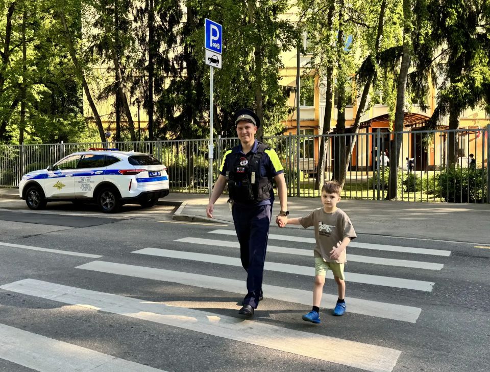 Госавтоинспекция Москвы продолжает работу по обеспечению детской безопасности на дорогах, реализуя комплекс мер, направленных на профилактику детского дорожно-транспортного травматизма и формирование навыков безопасного...