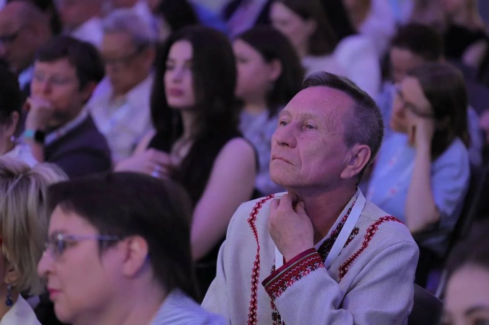 Сегодня в Москве стартовала III стратегическая сессия «Информационные технологии и языки народов России» Сегодня в Москве стартовала III стратегическая сессия «Информационные технологии и языки народов России»