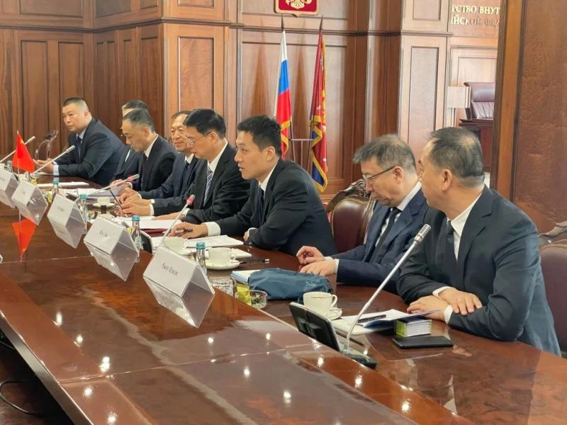 В Москве состоялась рабочая встреча представителей ГУТ МВД России и Управления общественной безопасности провинции Хубэй КНР В Москве состоялась рабочая встреча представителей ГУТ МВД России и Управления общественной безопасности провинции Хубэй КНР