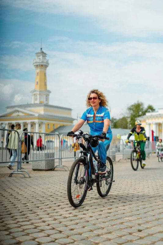В Костроме дан старт многодневной велогонке «Россия»! В Костроме дан старт многодневной велогонке «Россия»!