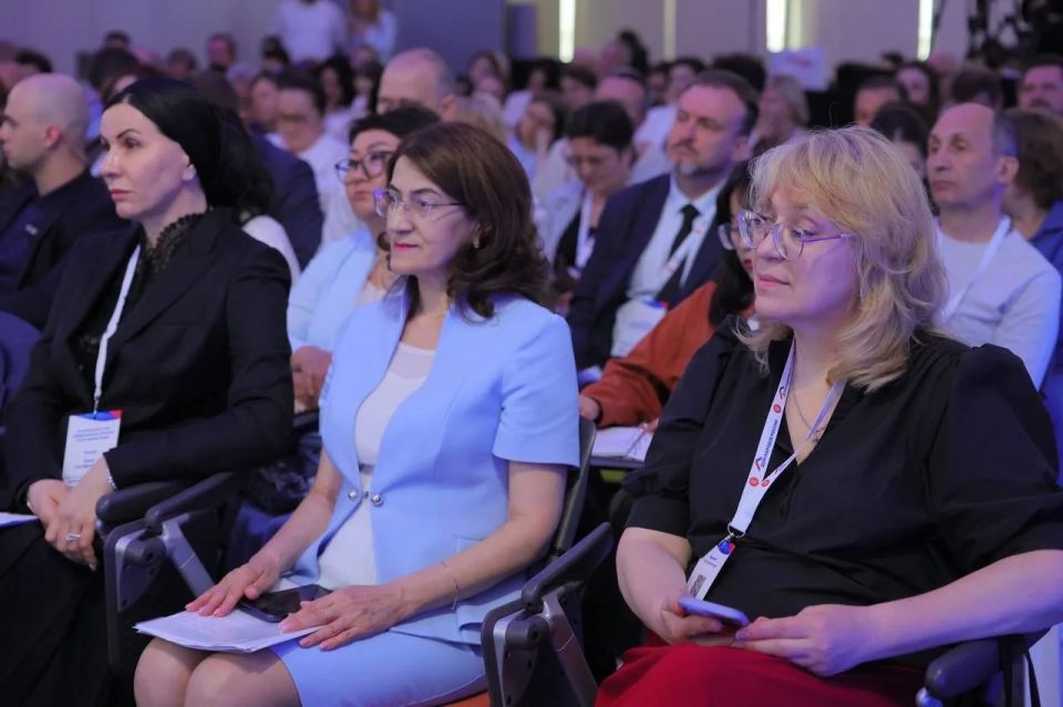 Сегодня в Москве стартовала III стратегическая сессия «Информационные технологии и языки народов России» Сегодня в Москве стартовала III стратегическая сессия «Информационные технологии и языки народов России»