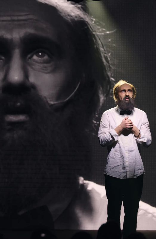 Юрий Колокольников, Ксения Раппопорт, Ольга Свиблова и не только: собрали светскую Москву на премьере театра «Озеро» для проекта РБК Визионеры