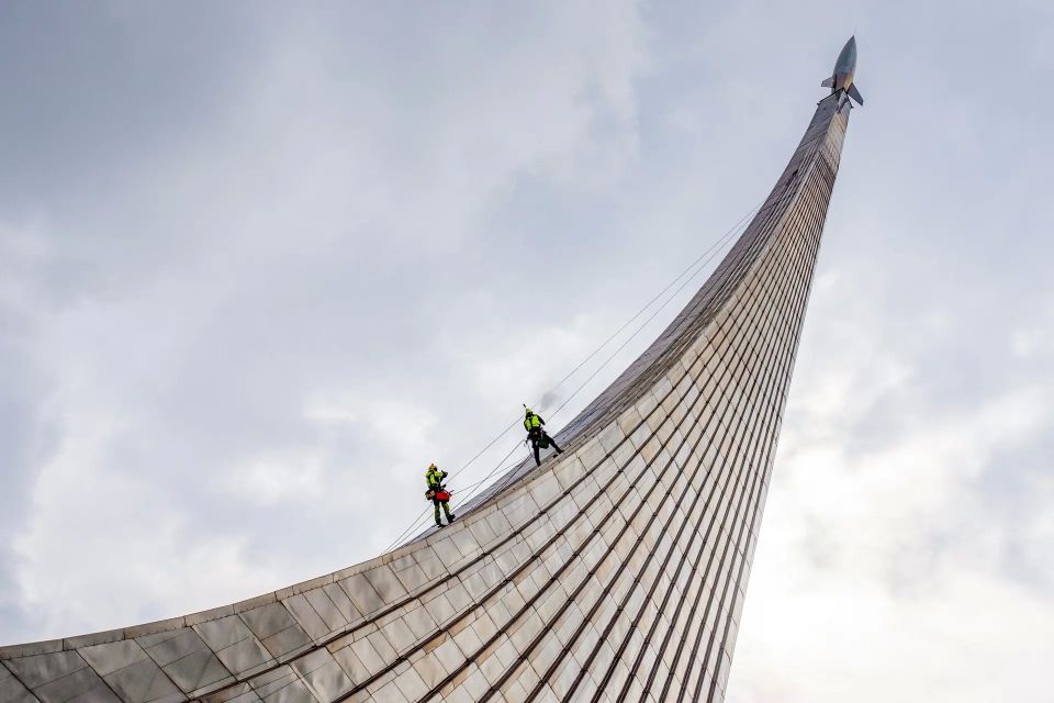 Памятники и монументы, посвященные покорителям космоса, подготовили к лету Памятники и монументы, посвященные покорителям космоса, подготовили к лету