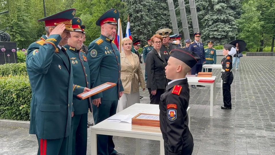 В Москве офицеры СК приняли участие в церемонии клятвы кадет В Москве офицеры СК приняли участие в церемонии клятвы кадет