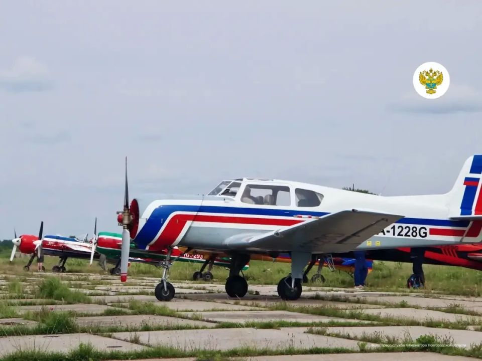 Технические решения и сроки капитального ремонта аэродрома Кречевицы обсудили сегодня на встрече Дмитрия Ядрова и первого заместителя губернатора Новгородской области Евгения Богданова Технические решения и сроки капитального ремонта аэродрома Кречевицы обсудили сегодня на встрече Дмитрия Ядрова и первого заместителя губернатора Новгородской области Евгения Богданова