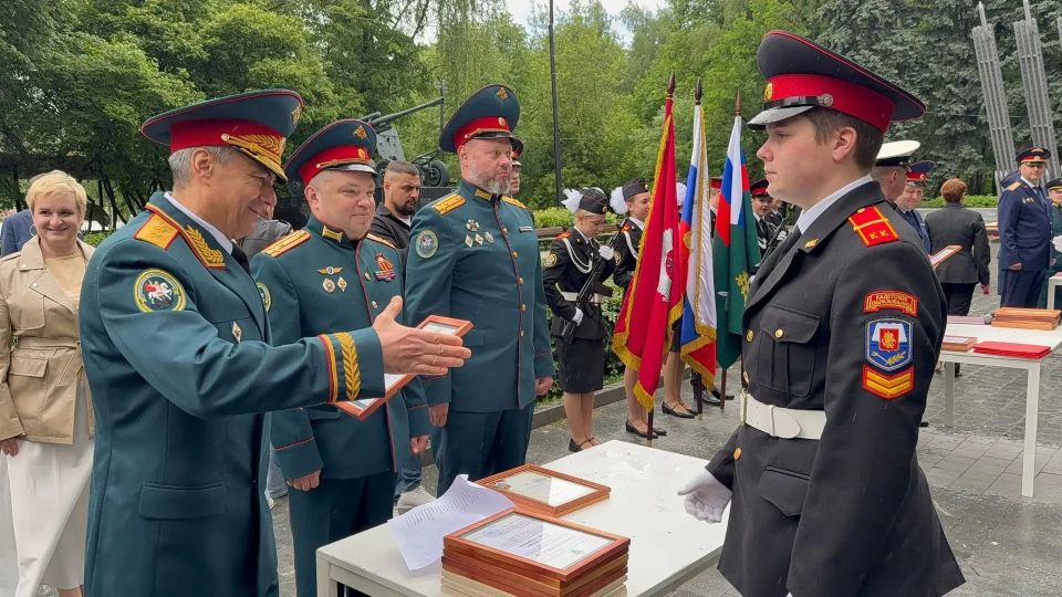 В Москве офицеры СК приняли участие в церемонии клятвы кадет В Москве офицеры СК приняли участие в церемонии клятвы кадет