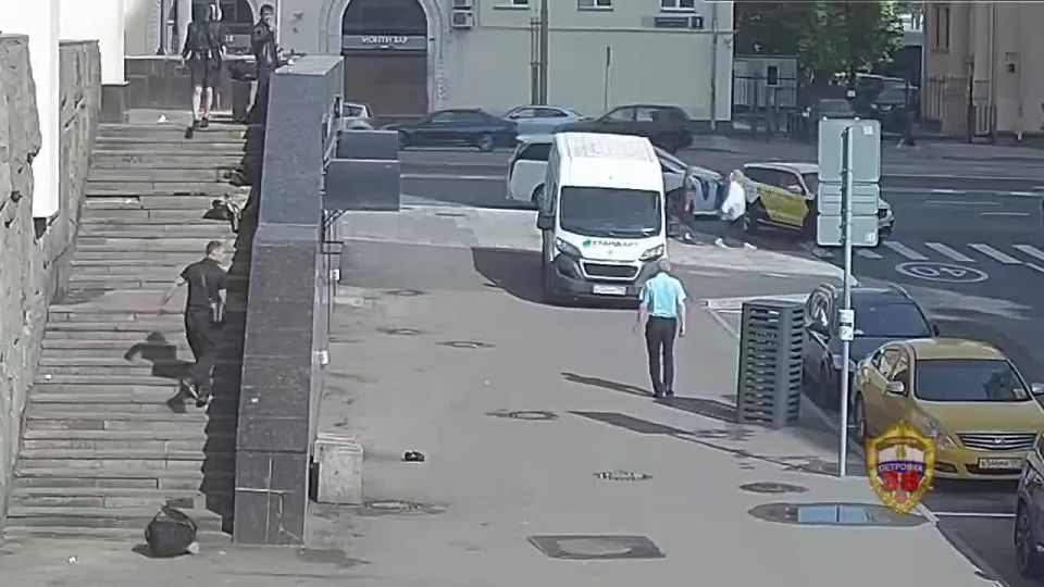 Забрали нож, рюкзак и свободу: столичные полицейские раскрыли разбойное нападение на «площади трех вокзалов»