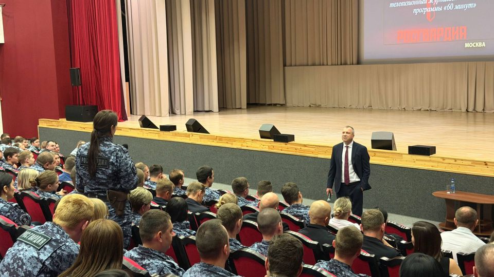 Евгений Попов: Приехал в гости к московскому ОМОН Евгений Попов: Приехал в гости к московскому ОМОН