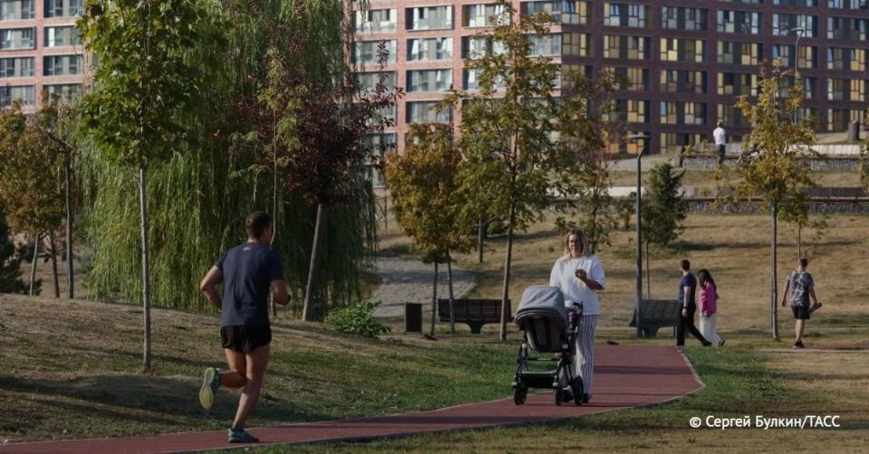 Средний срок накопления на квартиру в старом фонде России составляет чуть менее пяти лет, при условии, что все доходы одного человека будут откладываться на жилье