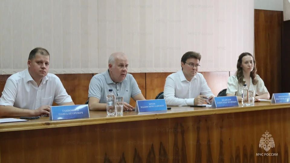 Встреча Общественного совета при Главном управлении МЧС России по г. Москве с председателями Молодежных советов силовых ведомств столицы Встреча Общественного совета при Главном управлении МЧС России по г. Москве с председателями Молодежных советов силовых ведомств столицы