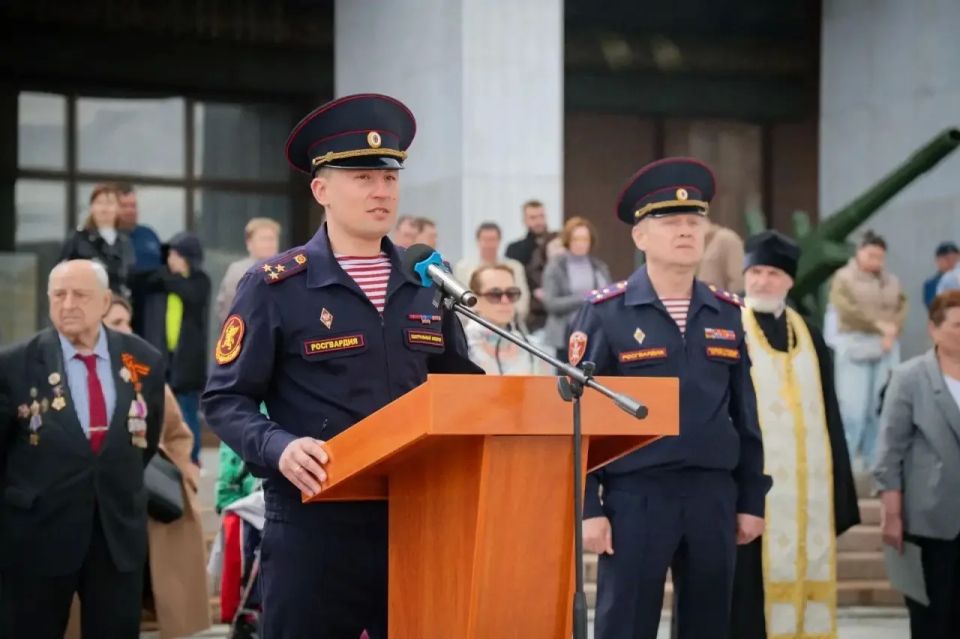 Тожественный выпуск слушателей Центра подготовки сотрудников вневедомственной охраны столичного главка Росгвардии состоялся на Поклонной горе Тожественный выпуск слушателей Центра подготовки сотрудников вневедомственной охраны столичного главка Росгвардии состоялся на Поклонной горе