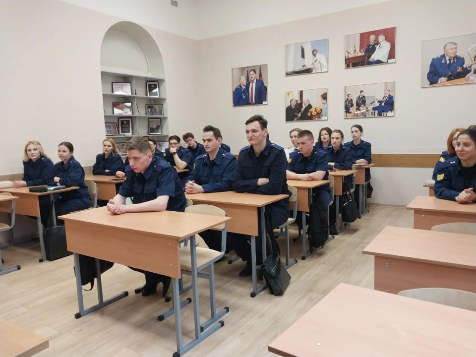 В Московской академии Следственного комитета имени А.Я. Сухарева состоялась встреча курсантов с представителями региональной общественной организации «Союз ветеранов следствия» В Московской академии Следственного комитета имени А.Я. Сухарева состоялась встреча курсантов с представителями региональной общественной организации «Союз ветеранов следствия»