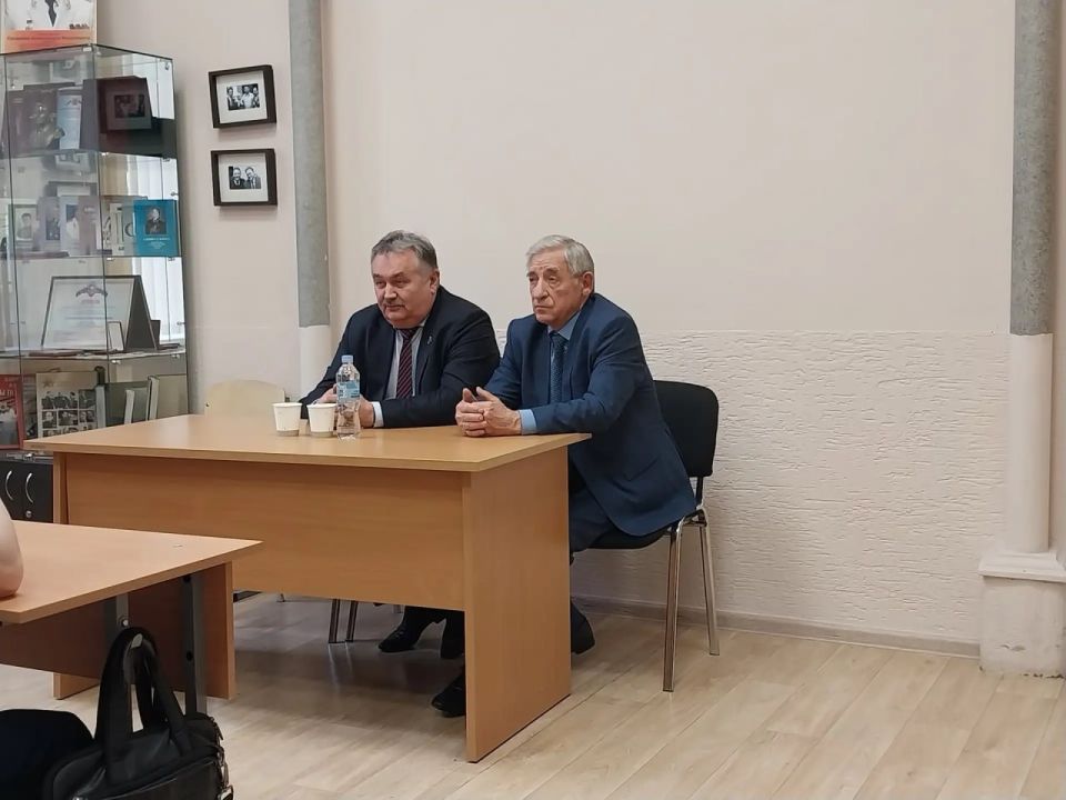 В Московской академии Следственного комитета имени А.Я. Сухарева состоялась встреча курсантов с представителями региональной общественной организации «Союз ветеранов следствия» В Московской академии Следственного комитета имени А.Я. Сухарева состоялась встреча курсантов с представителями региональной общественной организации «Союз ветеранов следствия»
