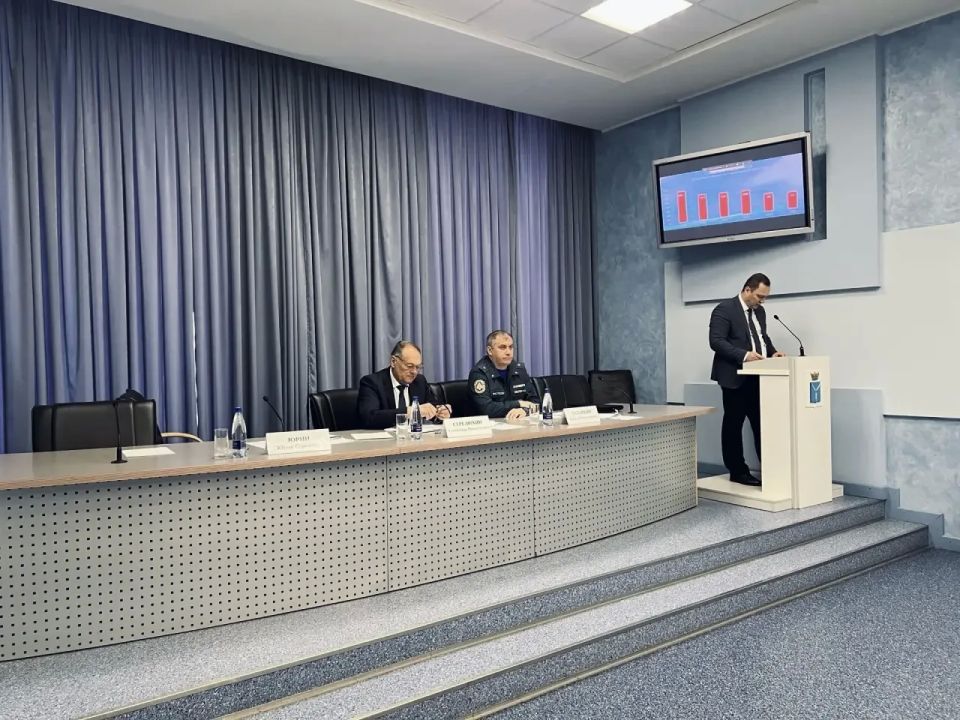 На заседании региональной комиссии по ЧС обсудили подготовку региона к купальному сезону