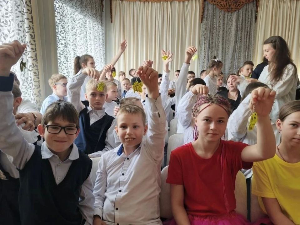 Безопасность, игры и подарки: транспортные полицейские поздравили особенных детей с наступающим праздником Безопасность, игры и подарки: транспортные полицейские поздравили особенных детей с наступающим праздником