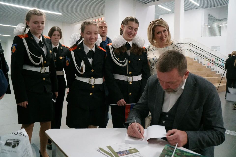 Дмитрий Саблин: С Днём защиты детей!. В России по традиции лето начинается с Дня защиты детей Дмитрий Саблин: С Днём защиты детей!. В России по традиции лето начинается с Дня защиты детей