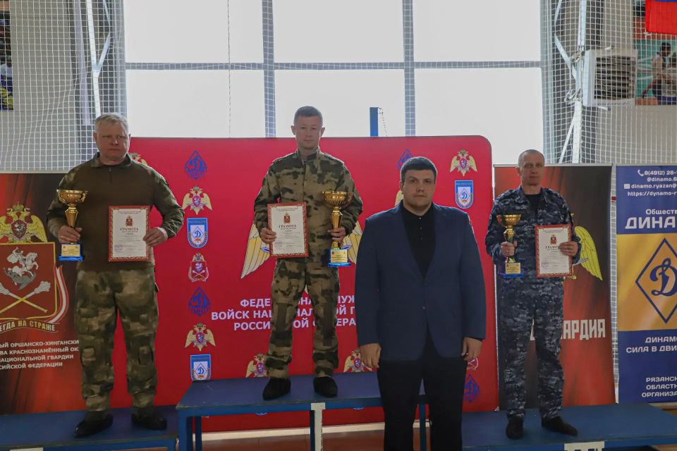 Столичные росгвардейцы стали победителями чемпионата Центрального округа Росгвардии по служебному биатлону Столичные росгвардейцы стали победителями чемпионата Центрального округа Росгвардии по служебному биатлону
