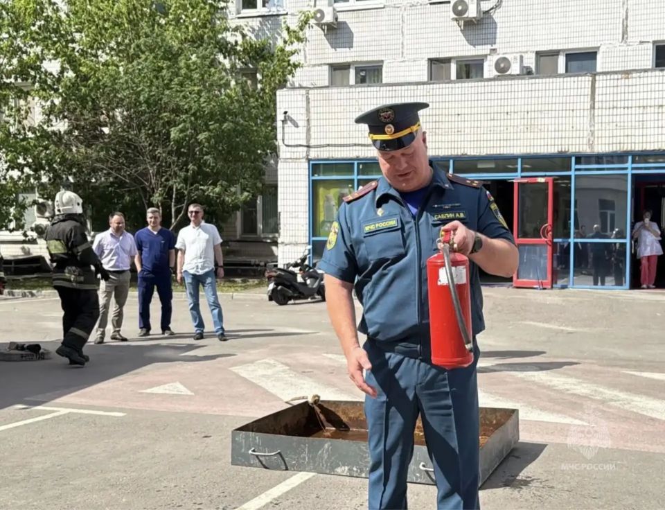 #БудниМЧС. . В Юго-Восточном округе столицы прошли тренировочные пожарно-тактические учения на объекте здравоохранения #БудниМЧС. . В Юго-Восточном округе столицы прошли тренировочные пожарно-тактические учения на объекте здравоохранения