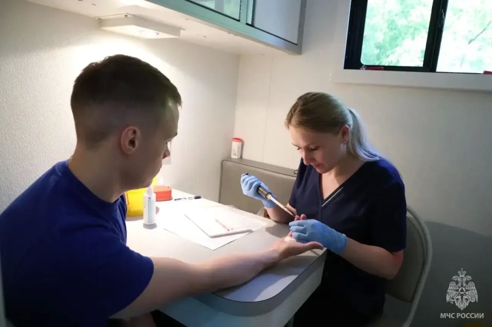 В Москве личный состав МЧС России принял участие в донорской акции В Москве личный состав МЧС России принял участие в донорской акции