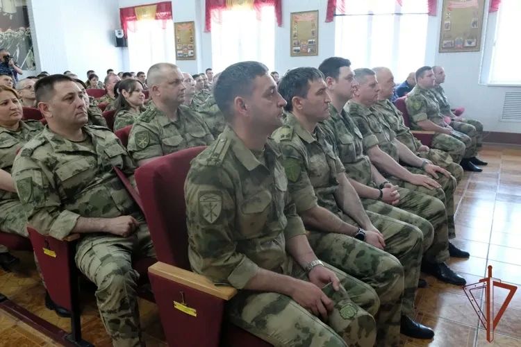 Личному составу махачкалинского соединения Росгвардии представлен новый командир Личному составу махачкалинского соединения Росгвардии представлен новый командир