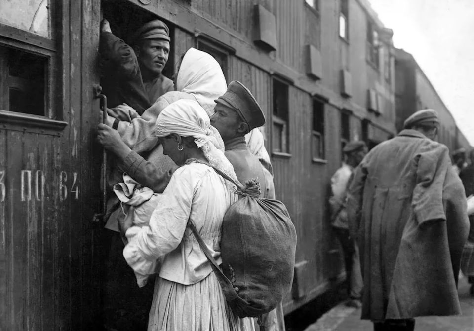 Первому рейсу «Красной стрелы» — 95 лет Первому рейсу «Красной стрелы» — 95 лет