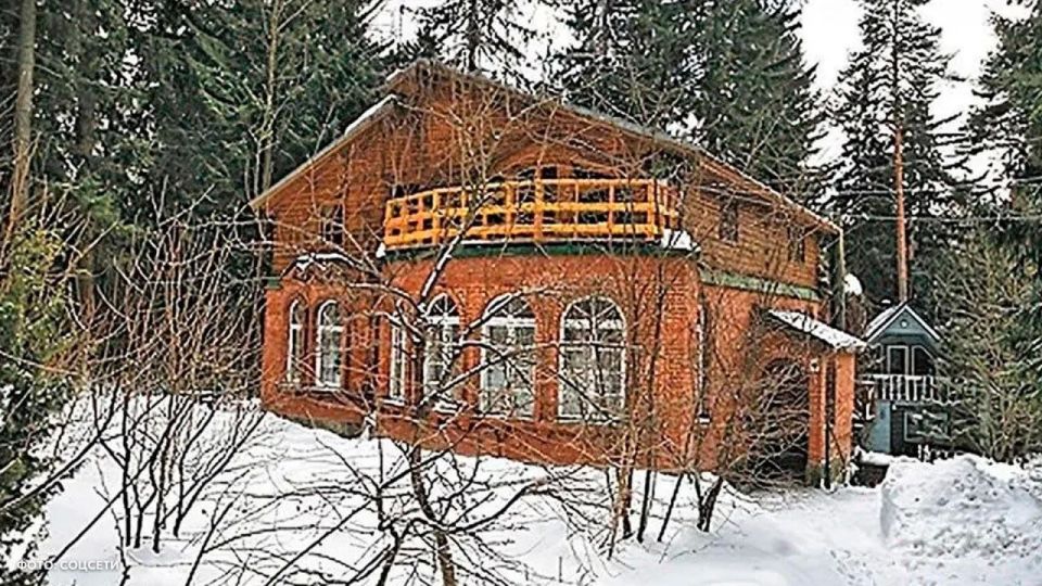 Лия Ахеджакова продолжила сохранять деньги в России после переезда в Израиль Лия Ахеджакова продолжила сохранять деньги в России после переезда в Израиль