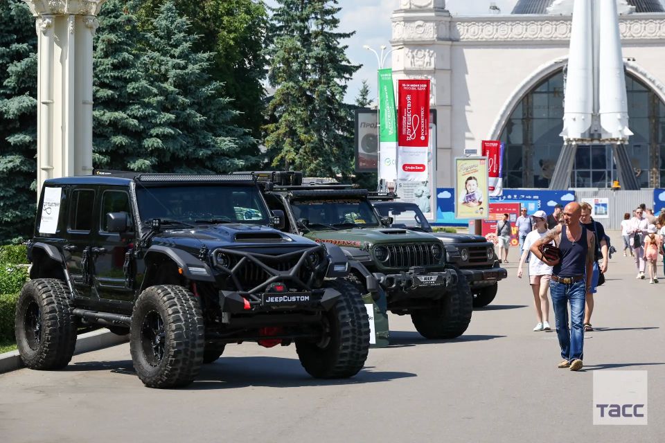 Международный туристический форум "Путешествуй!" стартовал 10 июня на ВДНХ в Москве Международный туристический форум "Путешествуй!" стартовал 10 июня на ВДНХ в Москве