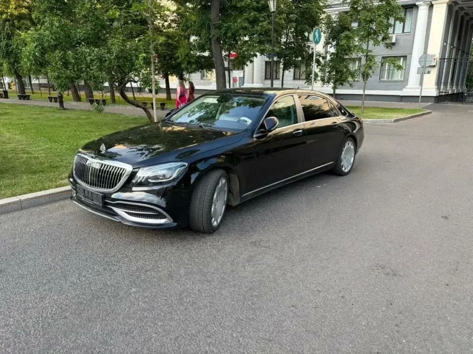 Премиум-статус не спас: столичные Госавтоинспекторы задержали водителя «Майбаха» с подложными номерами, ранее лишенного водительского удостоверения