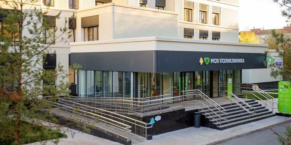 В длинные выходные (с 12 по 14 июня), приуроченные к празднованию Дня России, часть социальных учреждений столицы будет работать по особому графику