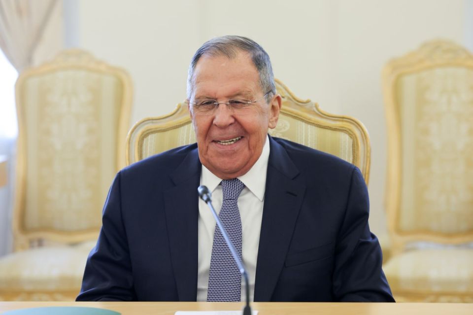 11 июня Министр иностранных дел Российской Федерации С.В.Лавров провёл переговоры с Министром иностранных дел Королевства Бахрейн Абдель Латыфом Аз-Зайяни, находящимся в Москве с рабочим визитом 11 июня Министр иностранных дел Российской Федерации С.В.Лавров провёл переговоры с Министром иностранных дел Королевства Бахрейн Абдель Латыфом Аз-Зайяни, находящимся в Москве с рабочим визитом