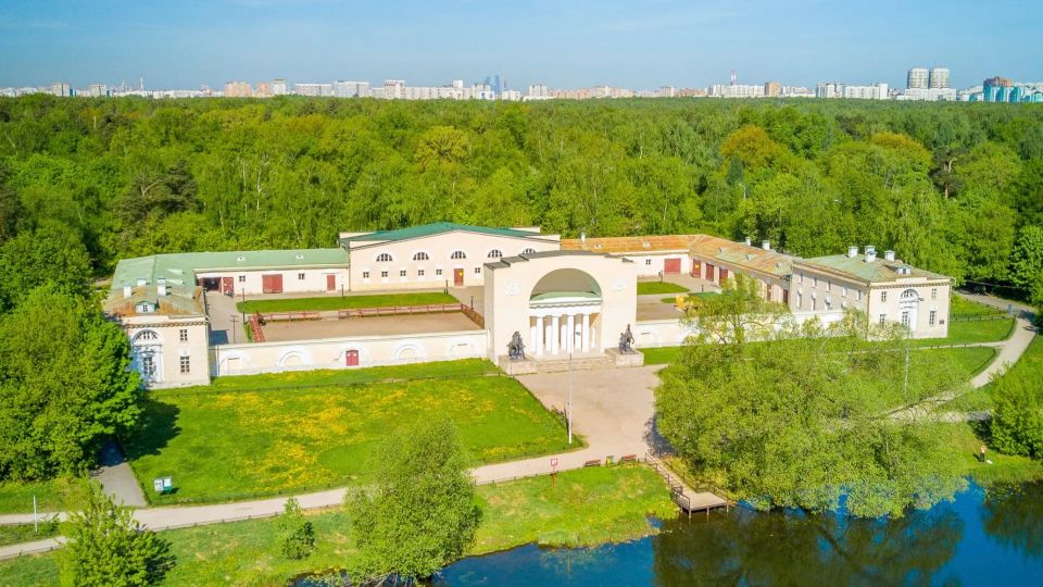 Сергей Собянин: В этом году начнём второй этап восстановления Конного двора усадьбы Кузьминки