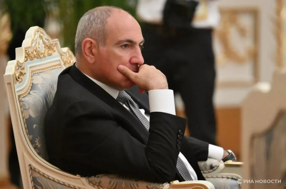 Пашинян поздравил Путина и россиян с Днем России