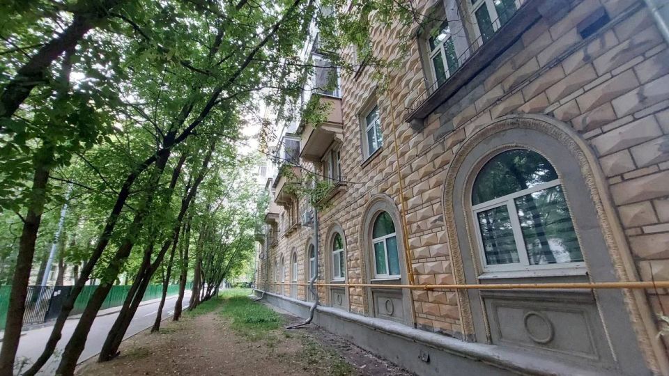 Евгений Попов: Москва интересна тем, что здесь рядом можно увидеть здания самых разных эпох и архитектурных стилей Евгений Попов: Москва интересна тем, что здесь рядом можно увидеть здания самых разных эпох и архитектурных стилей