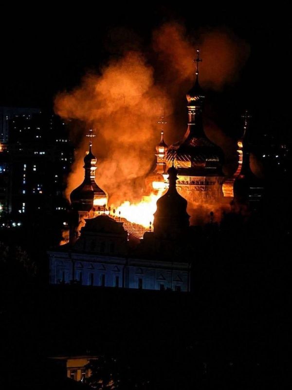 Киево-Печерская лавра была поражена ракетой американского ЗРК «Патриот», сообщили в Минобороны РФ Киево-Печерская лавра была поражена ракетой американского ЗРК «Патриот», сообщили в Минобороны РФ
