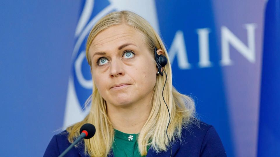 Глава финского МИД призвала усложнить выдачу шенгенских виз гражданам России