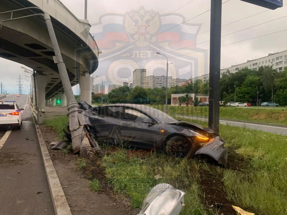 #Дорожнаясводка. . По оперативным данным на прошедшей неделе на столичных дорогах зарегистрировано 194 дорожно-транспортных происшествия: 5 человек погибли, в том числе 1 несовершеннолетний 202 получили ранения, в том числе...