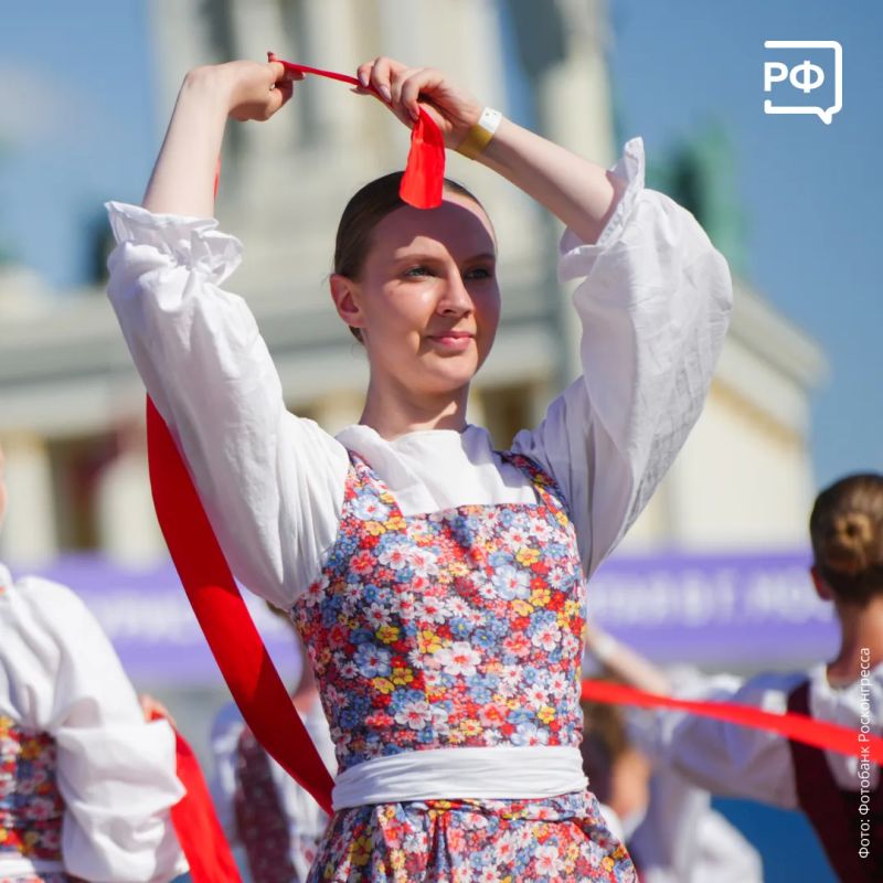 Загадка: быстро растущая отрасль экономики, инструмент мягкой силы, а главное — полезное и приятное времяпрепровождение Загадка: быстро растущая отрасль экономики, инструмент мягкой силы, а главное — полезное и приятное времяпрепровождение