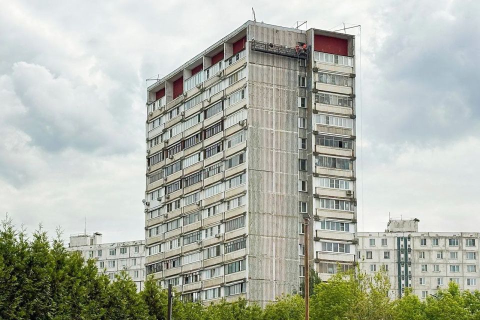 В районе Орехово-Борисово Южное обновим дом 1985 года постройки
