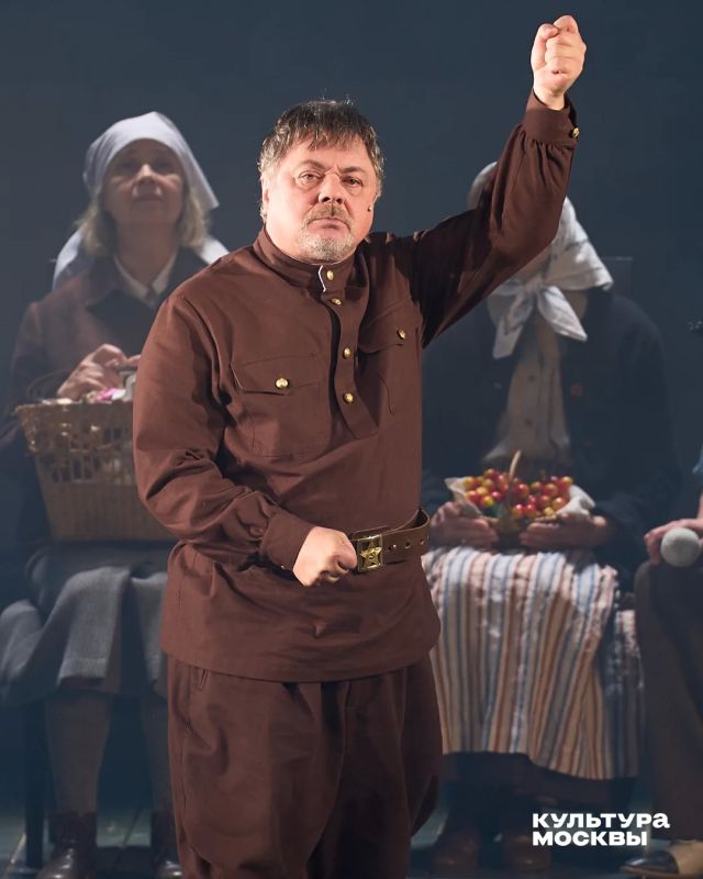 На сцене театра «Ленком Марка Захарова» долгожданная премьера «Великого комбинатора»! На сцене театра «Ленком Марка Захарова» долгожданная премьера «Великого комбинатора»!