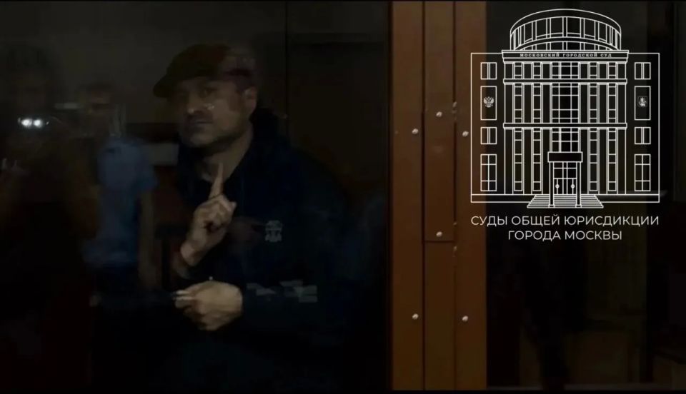 Басманный суд Москвы арестовал Алисултана Надирбегова - обвиняемого по делу о заказном убийстве депутата из Петербурга Александра Петрова, организатором которого следствие считает бизнесмена Илью Трабера