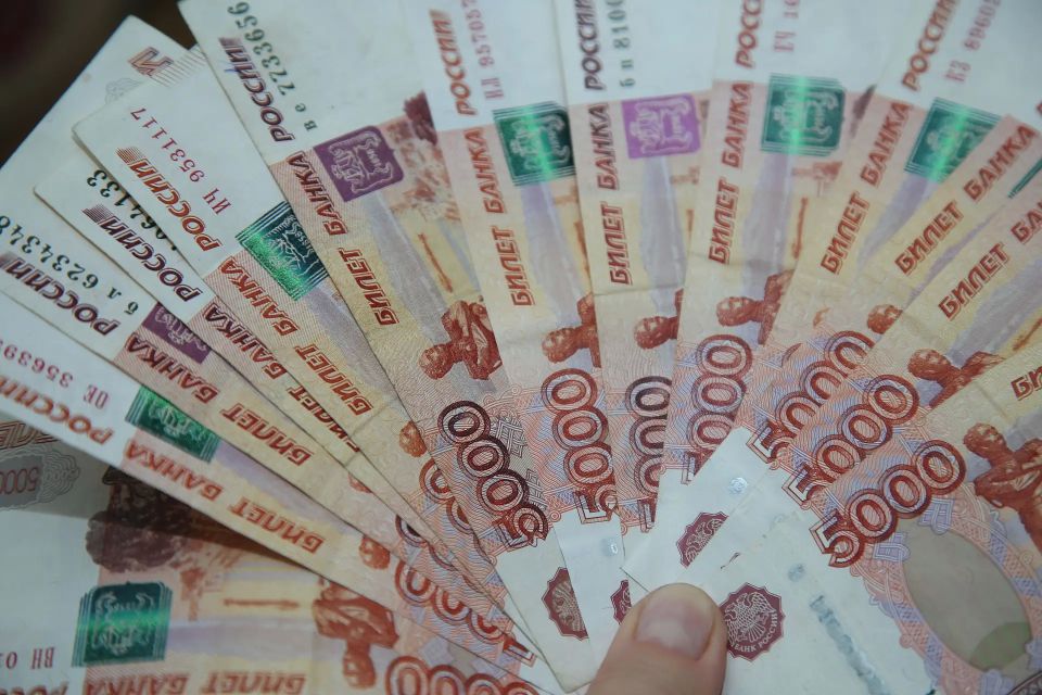 Средняя зарплата в Москве превысила 219 тысяч рублей