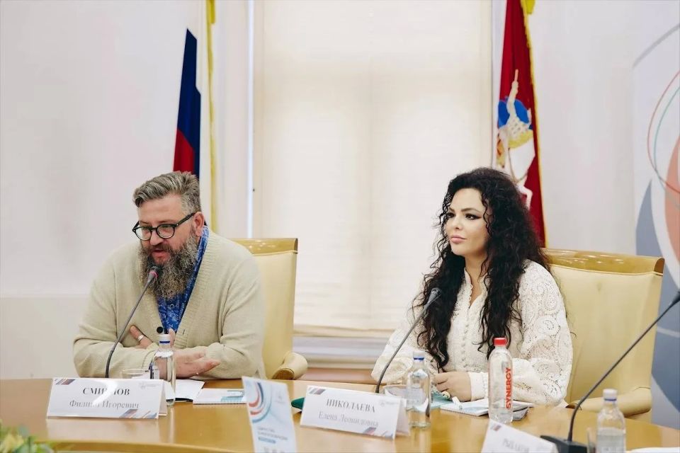 «Единство в многообразии»: Общественная палата Москвы обсудила сохранение культурного кода народов России «Единство в многообразии»: Общественная палата Москвы обсудила сохранение культурного кода народов России