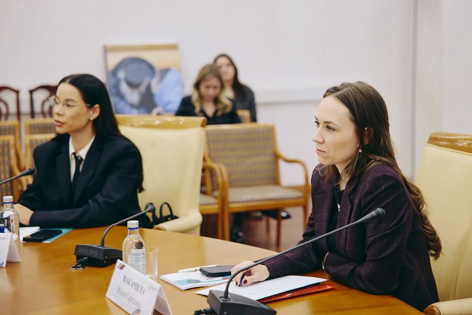 «Единство в многообразии»: Общественная палата Москвы обсудила сохранение культурного кода народов России «Единство в многообразии»: Общественная палата Москвы обсудила сохранение культурного кода народов России