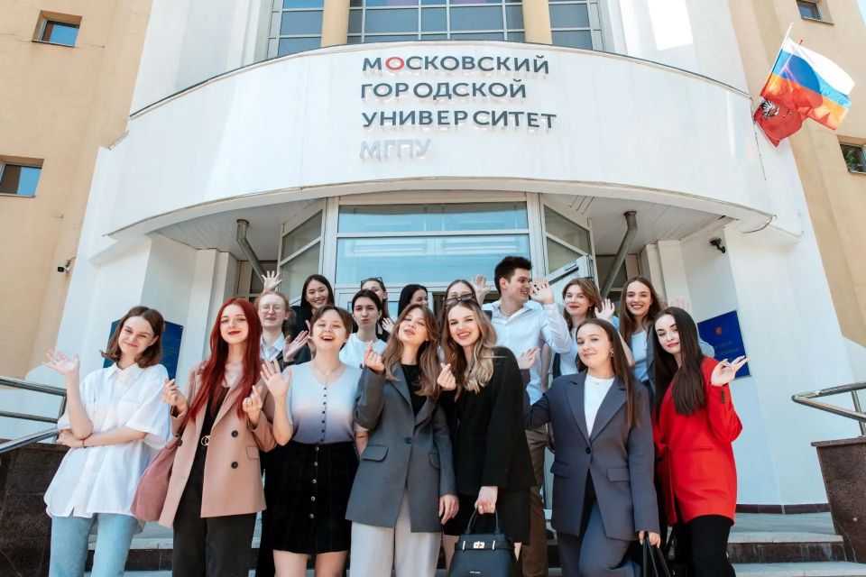 Столица приглашает всех, кто готов связать свою жизнь с образованием Столица приглашает всех, кто готов связать свою жизнь с образованием