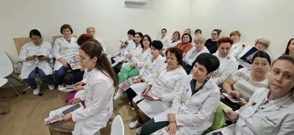 Алексей Шапошников: Каждый год в преддверии Дня медицинского работника #КомандаШапошникова с особым теплом поздравляет врачей, медсестёр, весь медицинский персонал медучреждений районов Свиблово, Северное и Южное Медведково. Алексей Шапошников: Каждый год в преддверии Дня медицинского работника #КомандаШапошникова с особым теплом поздравляет врачей, медсестёр, весь медицинский персонал медучреждений районов Свиблово, Северное и Южное Медведково.