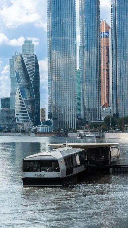 Регулярным речным маршрутам Москвы — 3 года!