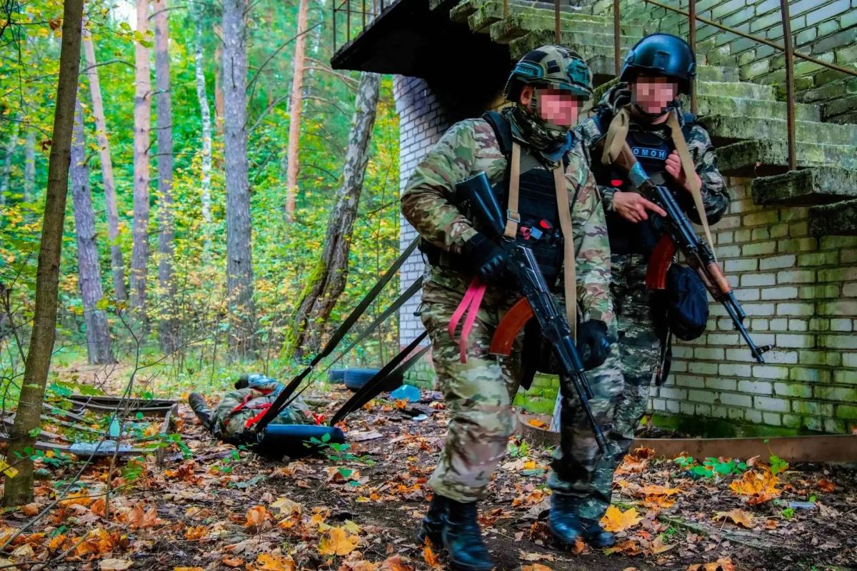 Белые халаты — это не всегда про больничные коридоры и тишину Белые халаты — это не всегда про больничные коридоры и тишину