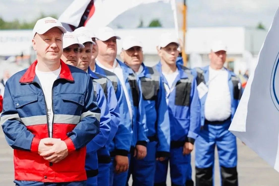 Специалисты Комплекса городского хозяйства Москвы стали призерами IV Национального конкурса механизаторов дорожно-строительной отрасли В состав нашей команды вошли девять сотрудников Специалисты Комплекса городского хозяйства Москвы стали призерами IV Национального конкурса механизаторов дорожно-строительной отрасли В состав нашей команды вошли девять сотрудников