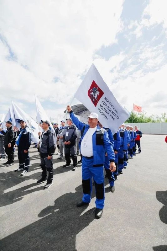 Специалисты Комплекса городского хозяйства Москвы стали призерами IV Национального конкурса механизаторов дорожно-строительной отрасли В состав нашей команды вошли девять сотрудников