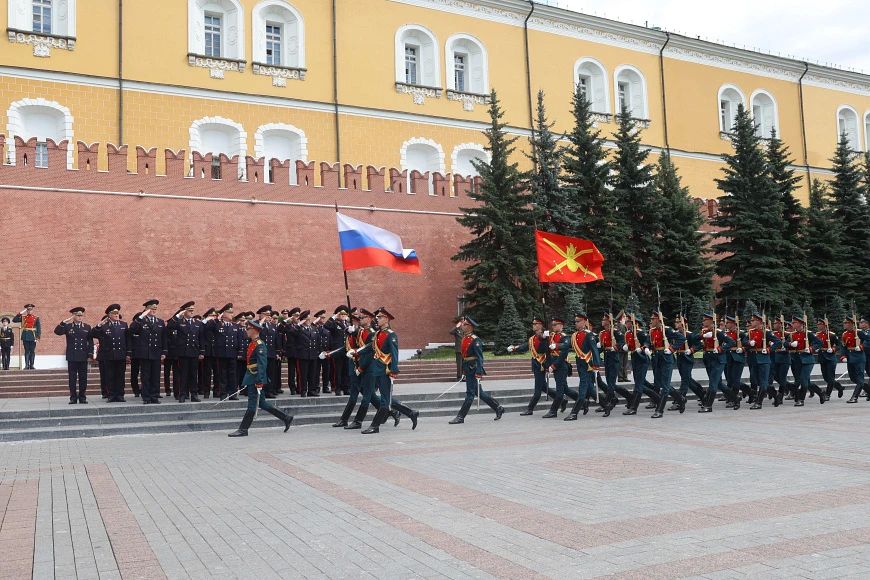 В День памяти и скорби в Москве состоялась традиционная церемония возложения венков и цветов к воинским мемориалам В День памяти и скорби в Москве состоялась традиционная церемония возложения венков и цветов к воинским мемориалам